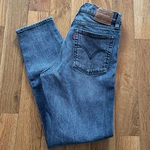Levi’s Wedgie Icon Jeans